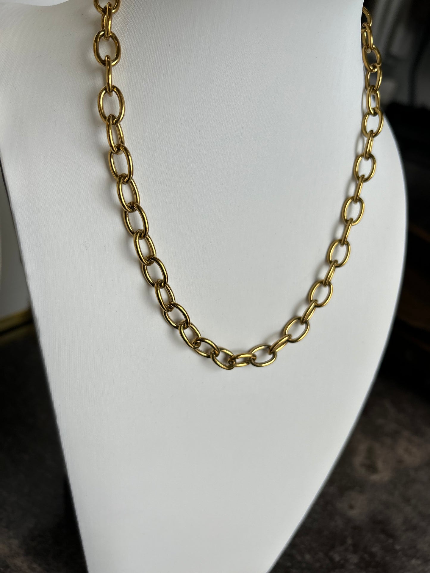 The Leslie: Water Resistant Necklace
