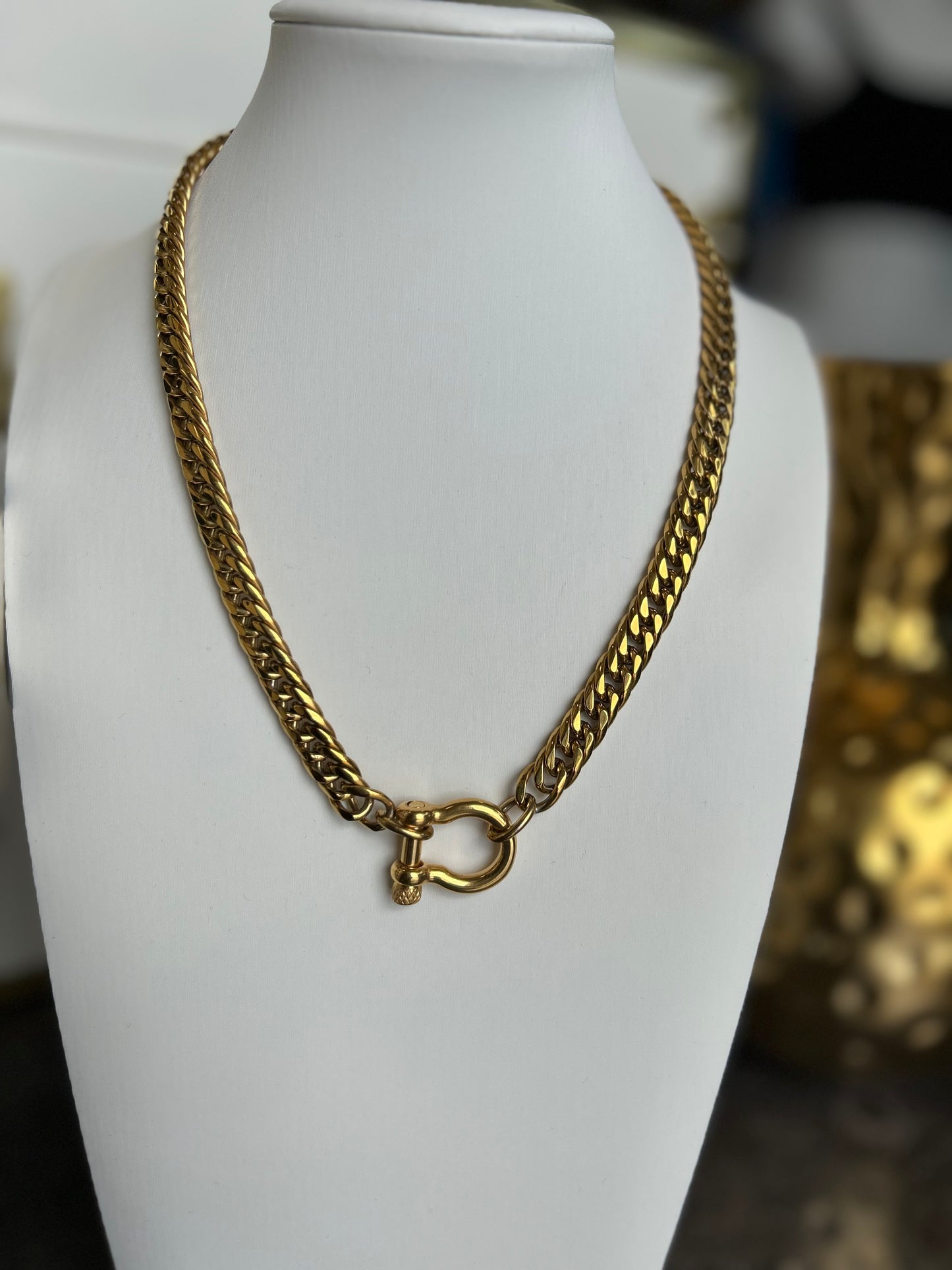 The Livi: Water Resistant Necklace