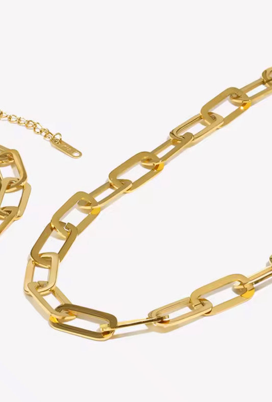 The Dakota: Water Resistant Gold Necklace